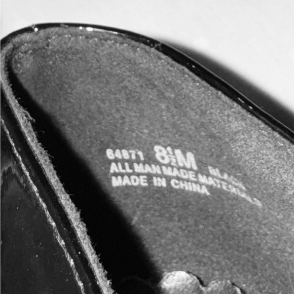 Maurices Black Women's Heels open toe with bow, patent leather, size 8.5 - Picture 6 of 9